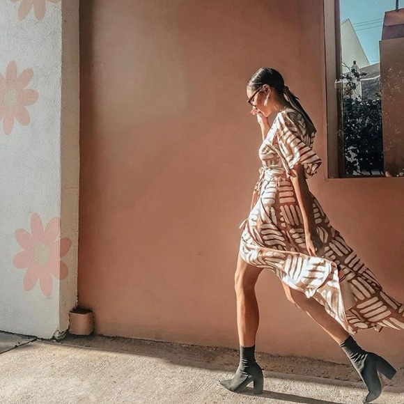 Osei Duro tulip dress in pink basket - Picture 4 of 8